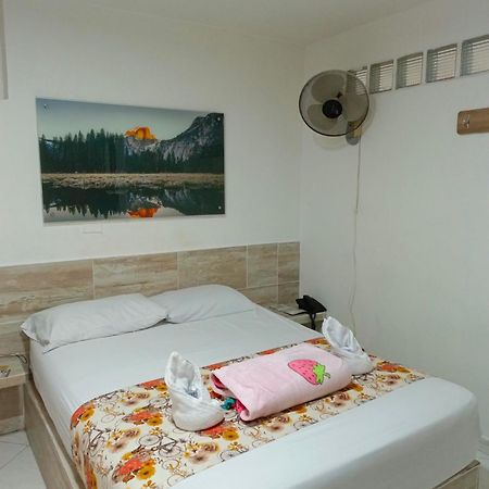 Hotel Brisas מדיין מראה חיצוני תמונה