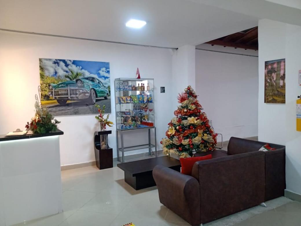 Hotel Brisas מדיין מראה חיצוני תמונה