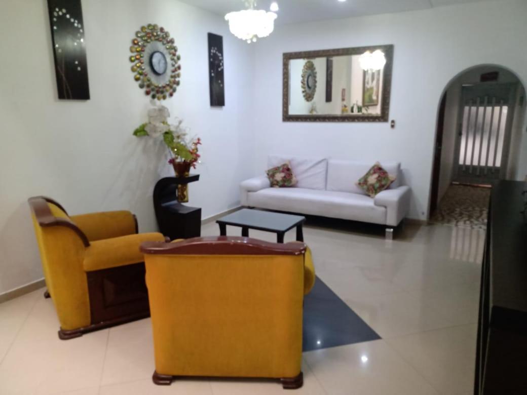 Hotel Brisas מדיין מראה חיצוני תמונה