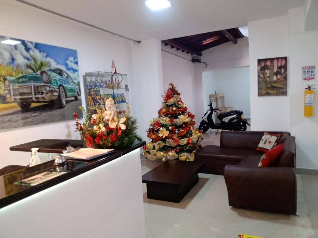 Hotel Brisas מדיין מראה חיצוני תמונה
