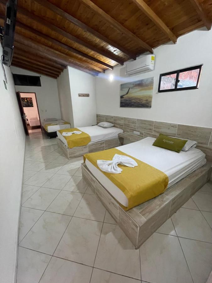 Hotel Brisas מדיין מראה חיצוני תמונה