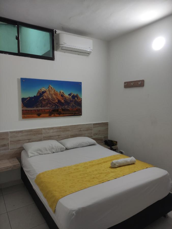 Hotel Brisas מדיין מראה חיצוני תמונה